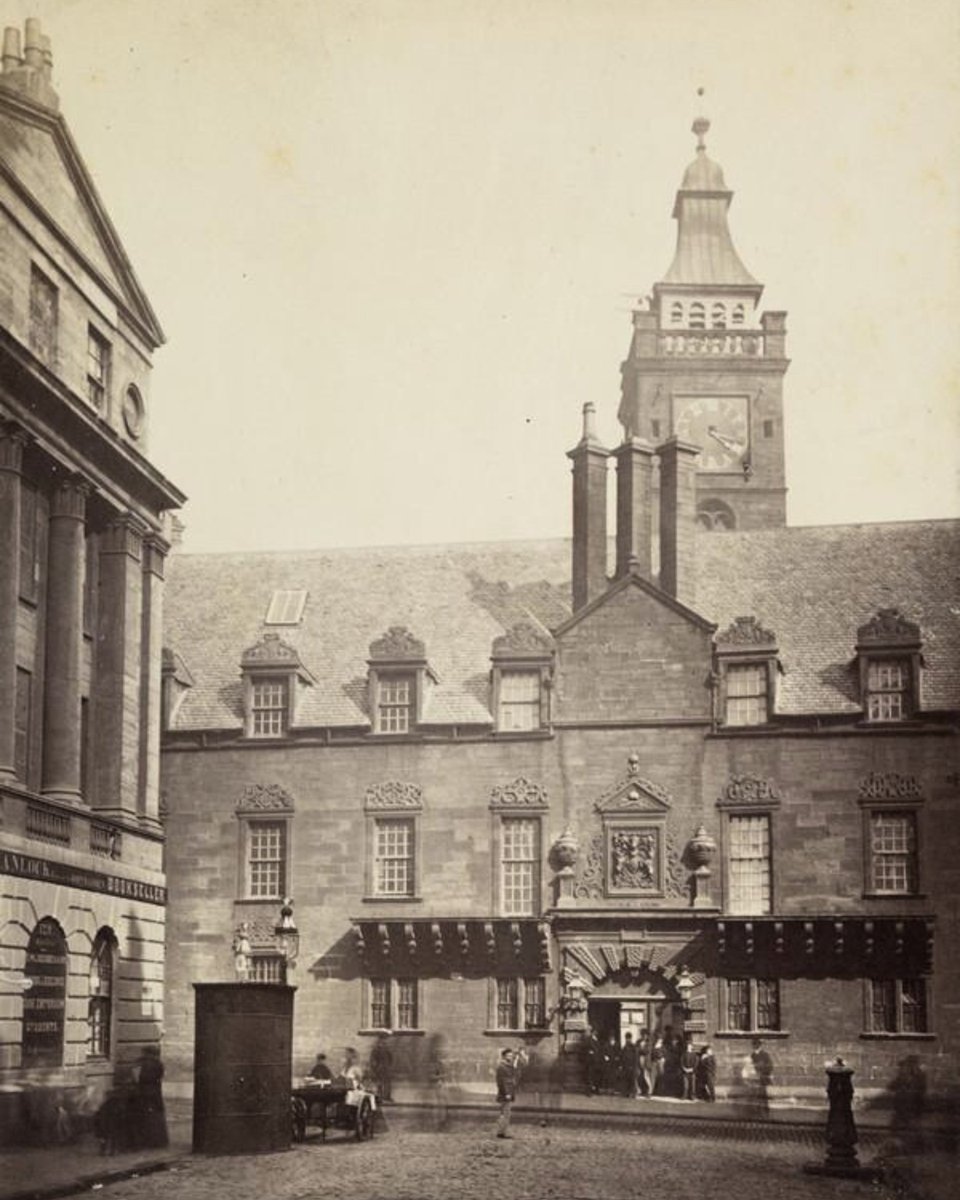 UofG_Alumni's tweet image. Did you know that @UofGlasgow used to be based in the city centre? For around 400 years the University was based at the Old College Campus just off High Street!
Check out these incredible pictures from 1869!
Credit: UofG Archives & HIS
