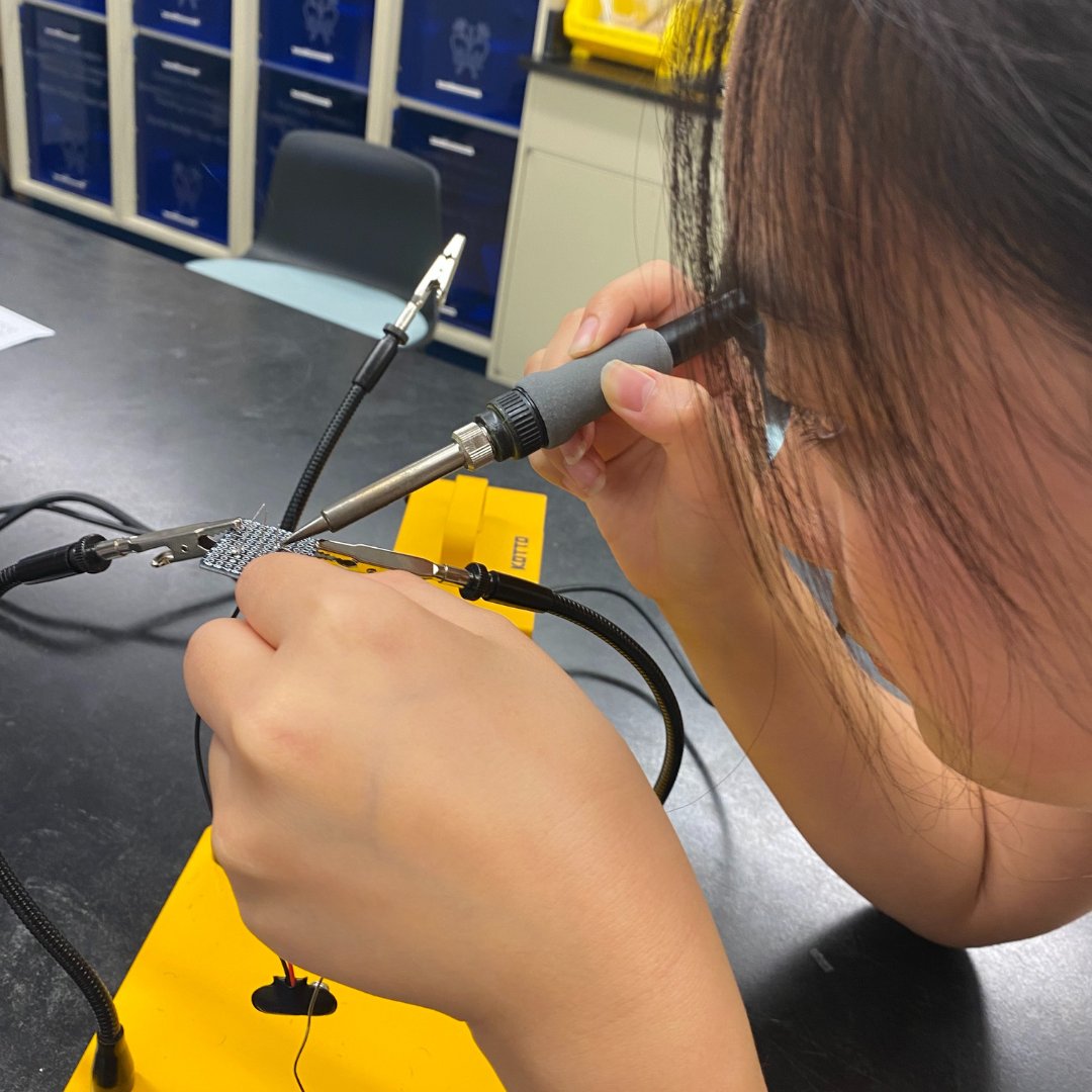 ColumbiaBME's tweet image. think its safe to say our SHAPE high students are enjoying their summer with us🔬