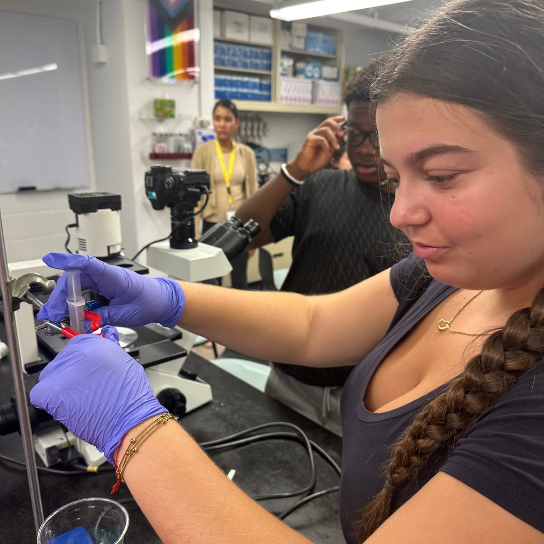 ColumbiaBME's tweet image. think its safe to say our SHAPE high students are enjoying their summer with us🔬