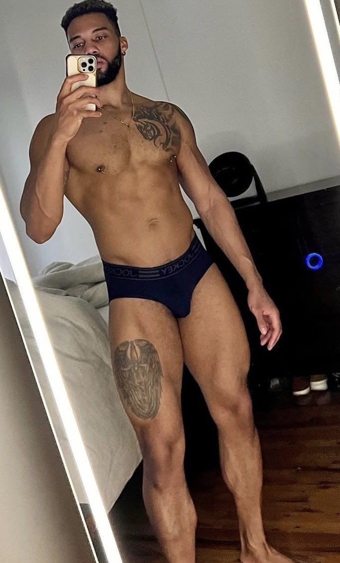 matureluv1's tweet photo. “A man who knows his worth doesn’t chase—he attracts.”
Hashtags:
#ConfidentMan #BlackAndBold #ThighGameStrong #BodyGoals #FridayFit #MenOfColor #DarkLuxury https://t.co/BgVc0is9tS