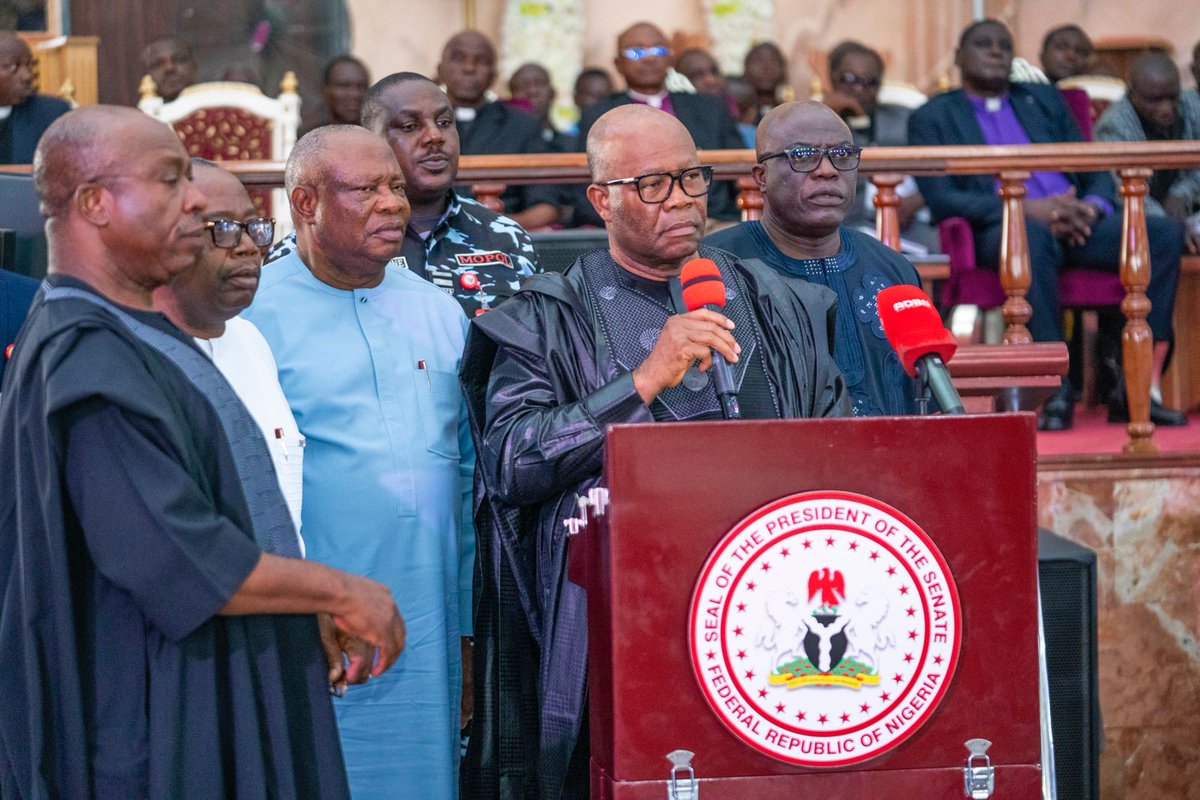 theoloriherself's tweet image. Akpabio To Mutfwang: End To Needless Killings In Sight.
President of the Senate, @Senator_Akpabio has reassured the people and government of Plateau State of the readiness of the Senate under his leadership to collaborate with the relevant government and security agencies toβ¦