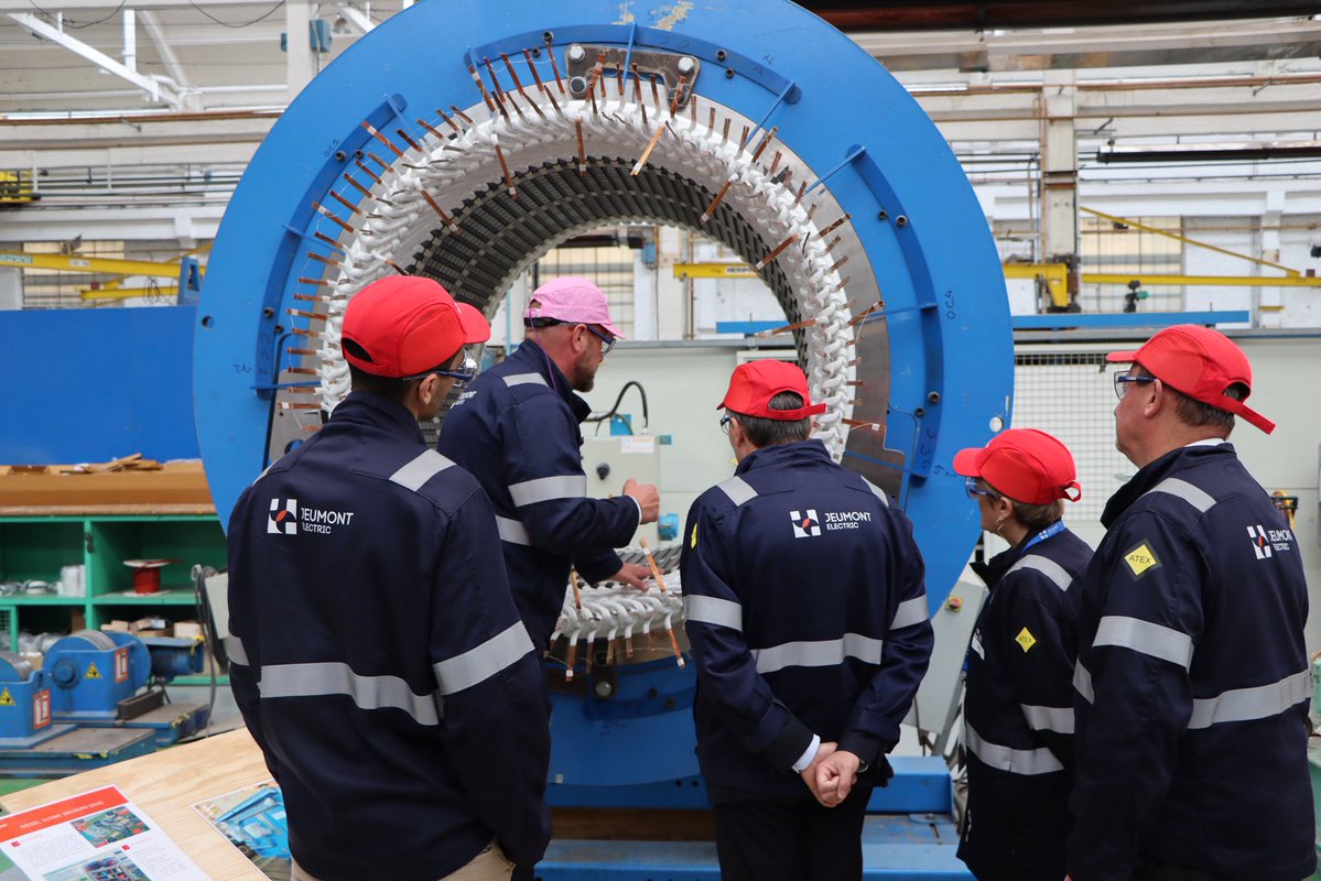 prefet59's tweet image. #Économie #Industrie
Visite au cœur de l’industrie électrique française !
⚡ Ce jeudi 24 juillet, Bertrand Gaume, préfet du Nord, a visité Jeumont Electric, entreprise emblématique du savoir-faire industriel français.
🔋 Acteur majeur de la production et de la conversion…