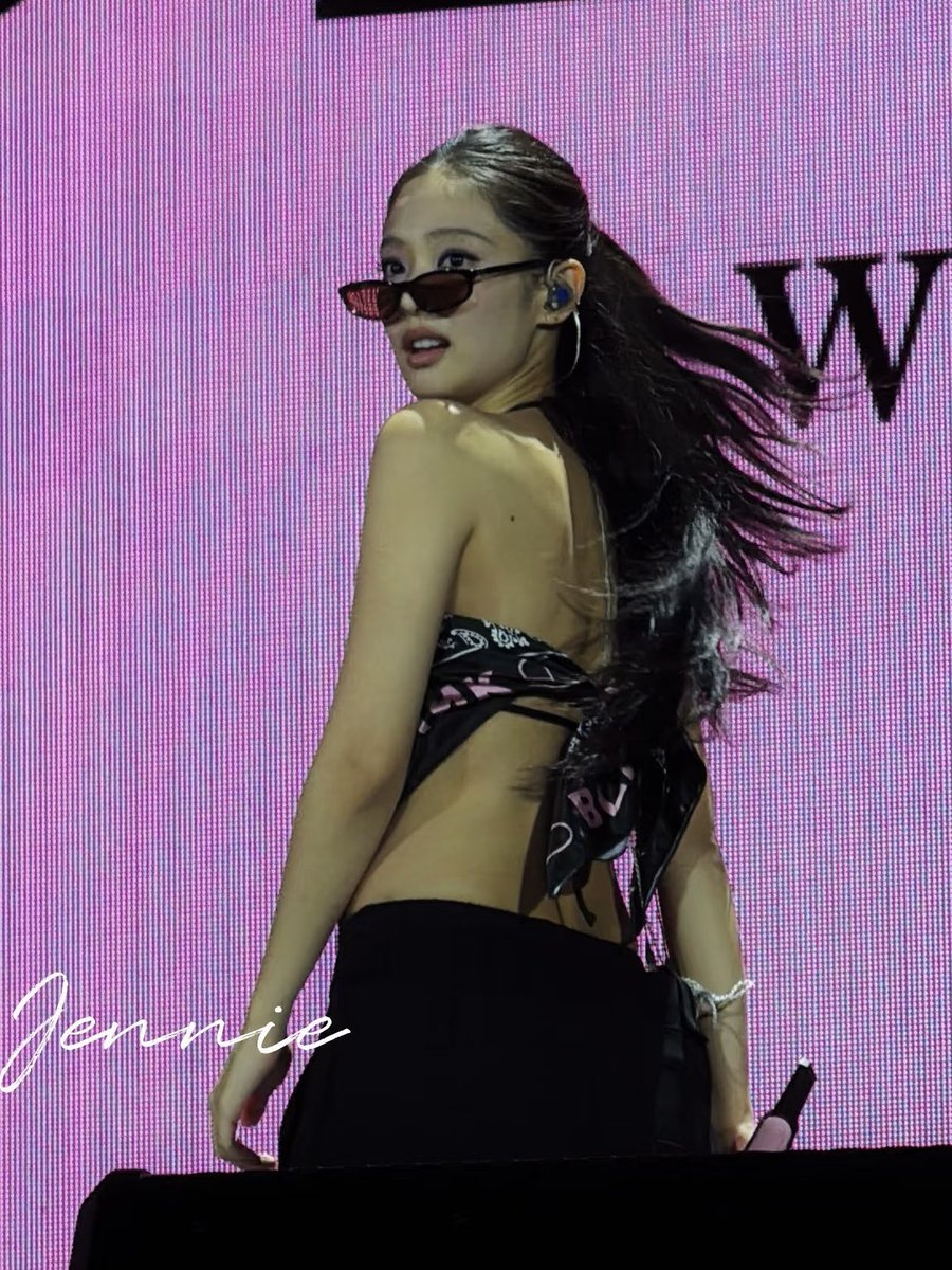 EVERYONE, THIS THEE JENNIE PIC
