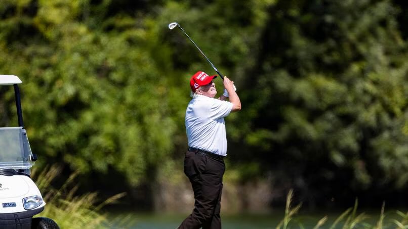 FrancoScarsell2's tweet image. Trump,le proteste lo seguono di Scozia:inaugura golf club dedicato a sua madre e vede Starmer. Gli organizzatori prevedono un’ondata di resistenza da Ayrshire ad Aberdeenshire, gli scozzesi scenderanno in piazza contro le politiche del presidente statunitense.