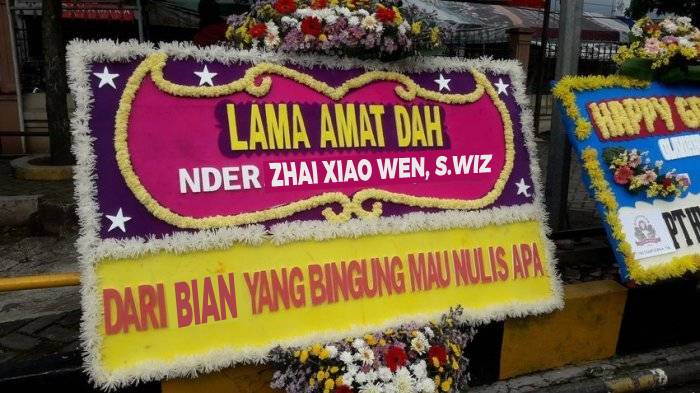 ㅤ
Akhirnya lulus juga. Selamat, Wewen! Semoga ilmu dan ijazahnya bermanfaat ya. 💐
ㅤ