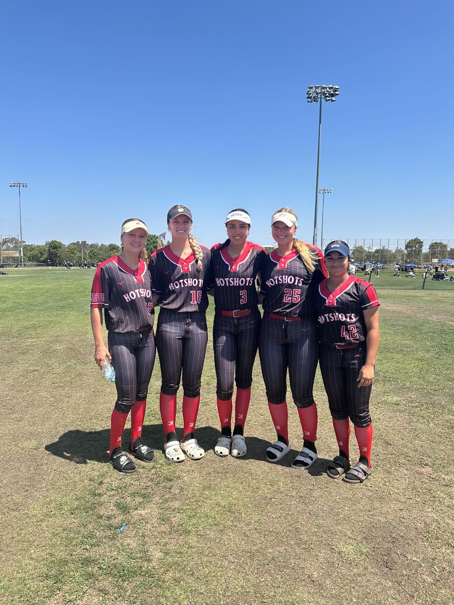 Wouldn’t want to finish select ball with any other team, now to the next chapter! <a href="/HotshotsNaudin/">Hotshots Naudin</a> @18U_Natl_Hooker