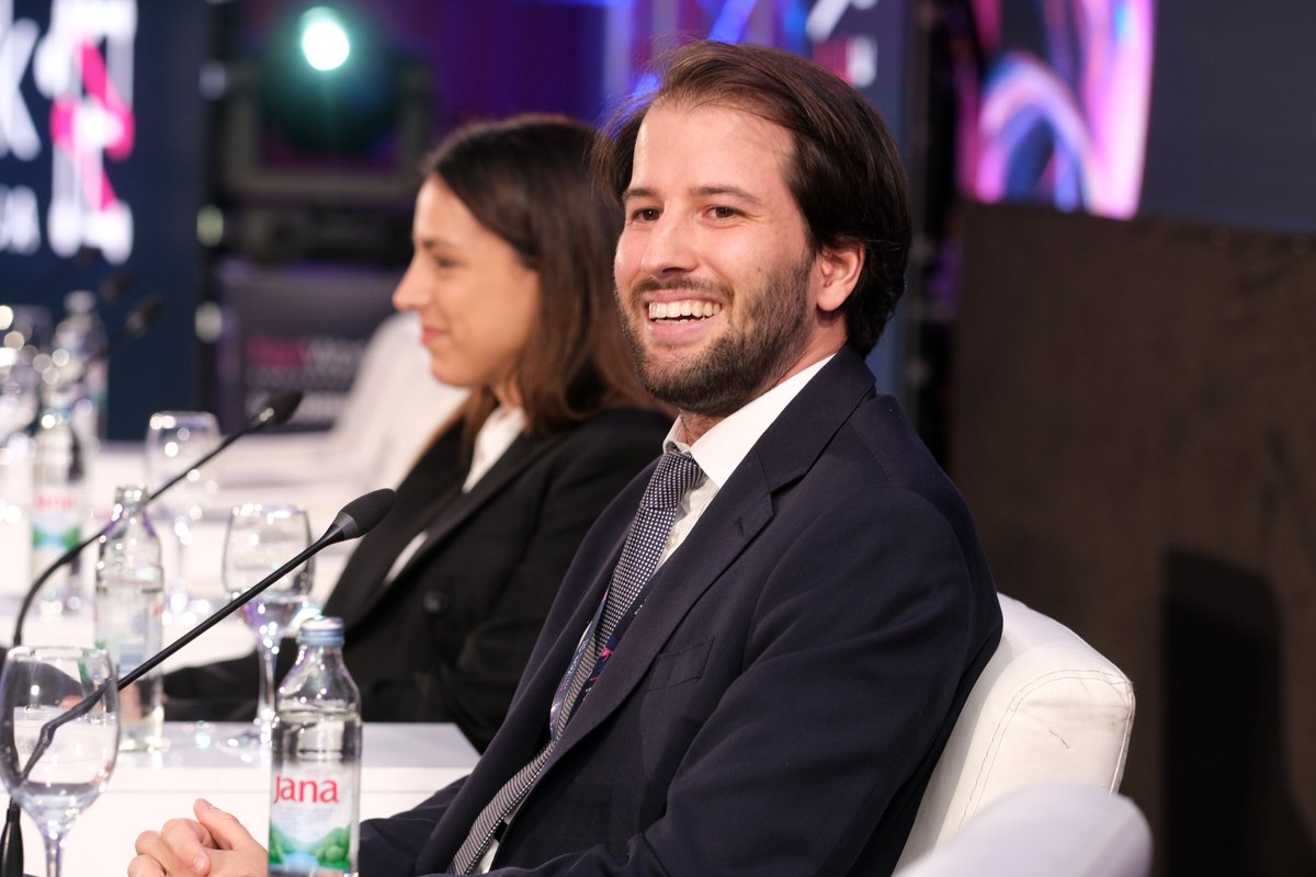 Najbolje konferencije su one nakon kojih imate 10+ novih kontakata, tri poziva i jedan dogovor koji mijenja sve! 😊 Network BiH- događaj koji ne želite propustiti!
📅 22–24.10.2025.
📍 Grand hotel Neum

#NetworkBiH #network13 #techtonicchanges #ITconference