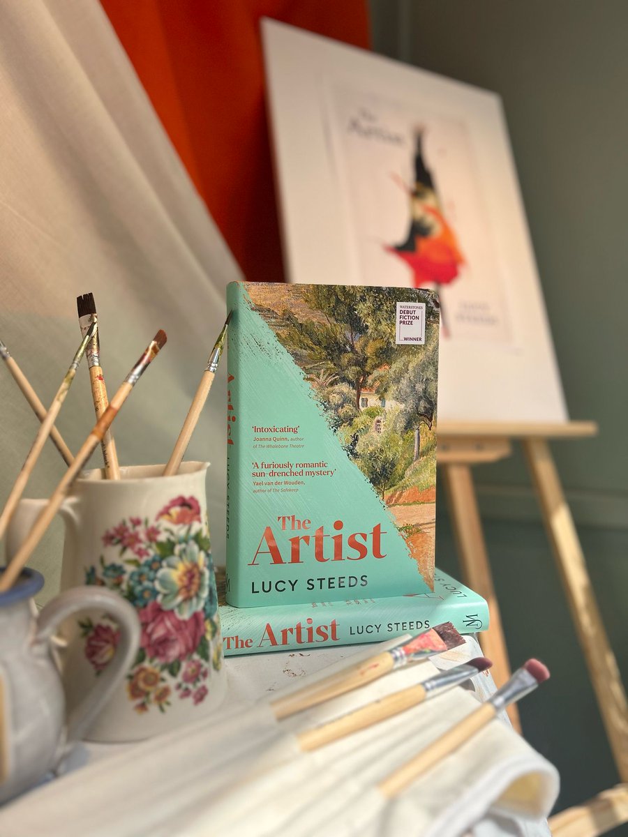 Huge congratulations to The Artist by Lucy Steeds which has won the Waterstones Debut Fiction Prize 2025!

Richly evocative of a Provençal summer, this masterly novel focuses on an engimatic artist, a young journalist, and the artist's niece. 

#waterstones #wdfp