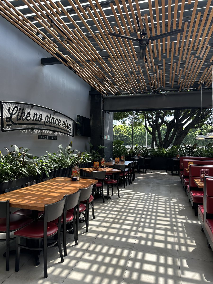 Eva Aguilar Lindenberger tweet media