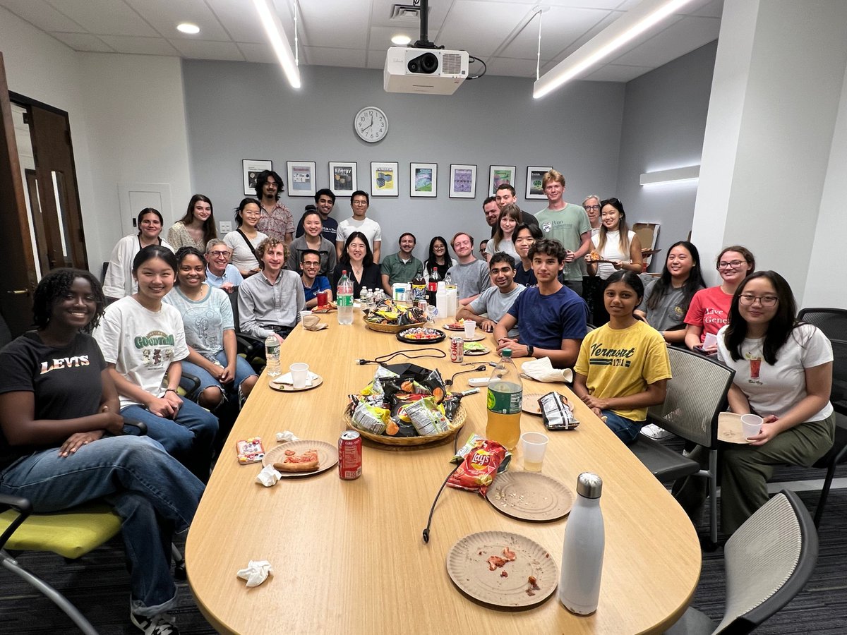 Materials Science and Engineering at Penn (@mseatpenn) on Twitter photo What a great thursday afternoon for <a href="/MSEatPenn/">Materials Science and Engineering at Penn</a> students, staff and faculty to gather for a slice. The Pizza was de-licious. What a great thursday afternoon for <a href="/MSEatPenn/">Materials Science and Engineering at Penn</a> students, staff and faculty to gather for a slice. The Pizza was de-licious.