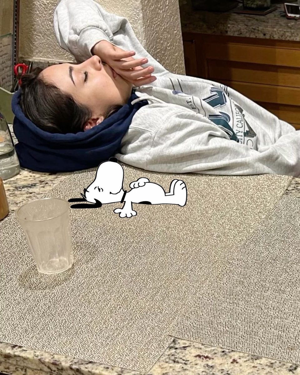 snoopyfiona's tweet photo. Sleeping 🤏🏻😴 https://t.co/J0FDprG65z