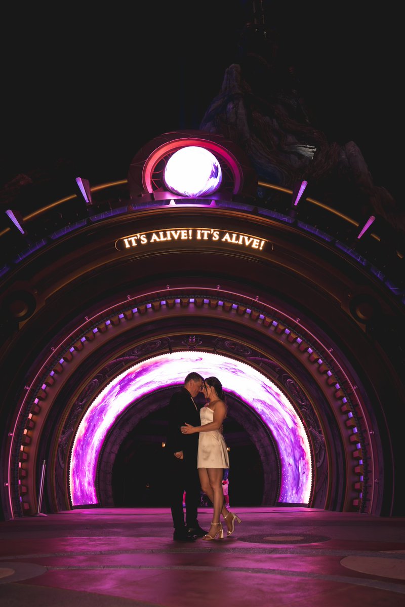 Spike_irl's tweet image. Surprise! 💍🖤
We got married yesterday… in the Dark Universe at Epic Universe.
Yes, it was spooky. Yes, it was perfect.
We can’t wait to see everyone when we’re home!
Thanks @UniversalORL for the most unforgettable day of our lives.
#WeDidAThing #JustMarried #EpicUniverse…