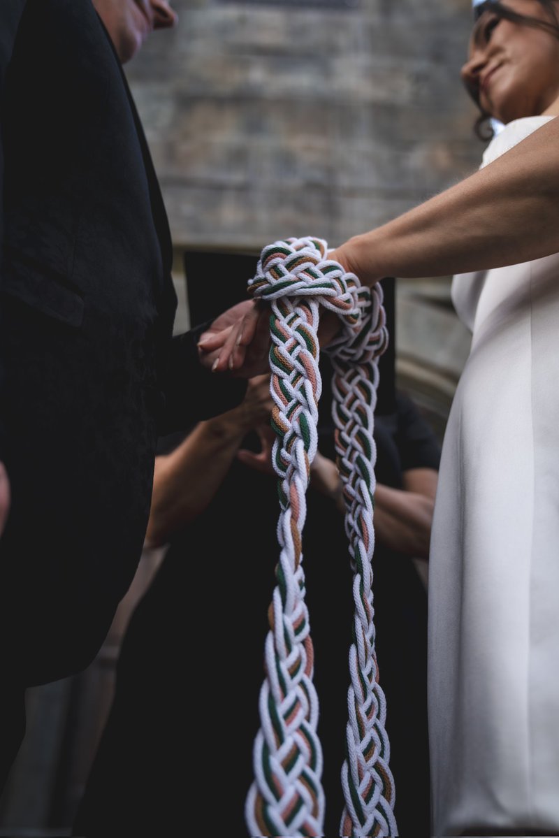 Spike_irl's tweet image. Surprise! 💍🖤
We got married yesterday… in the Dark Universe at Epic Universe.
Yes, it was spooky. Yes, it was perfect.
We can’t wait to see everyone when we’re home!
Thanks @UniversalORL for the most unforgettable day of our lives.
#WeDidAThing #JustMarried #EpicUniverse…