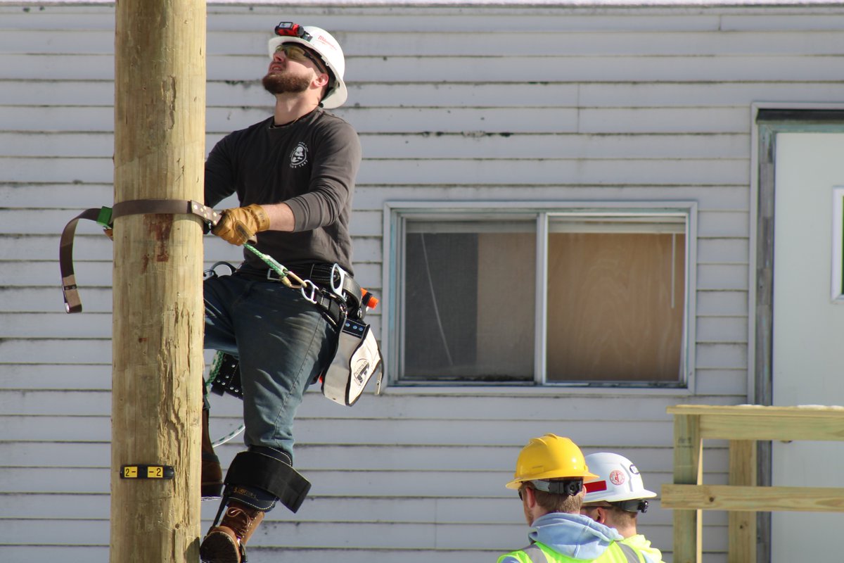 NEPPA_Littleton's tweet image. Brace yourselves… Year 1 Group A is back next week. The yard’s been quiet, someone’s already lost a glove, and we’re ready for the next round. Let the learning (and mild chaos) begin! 😅⚡️

#FutureLineworkers #BackToTheYard #linemanlife #lineworker #linelife #ibew #NEPublicPower