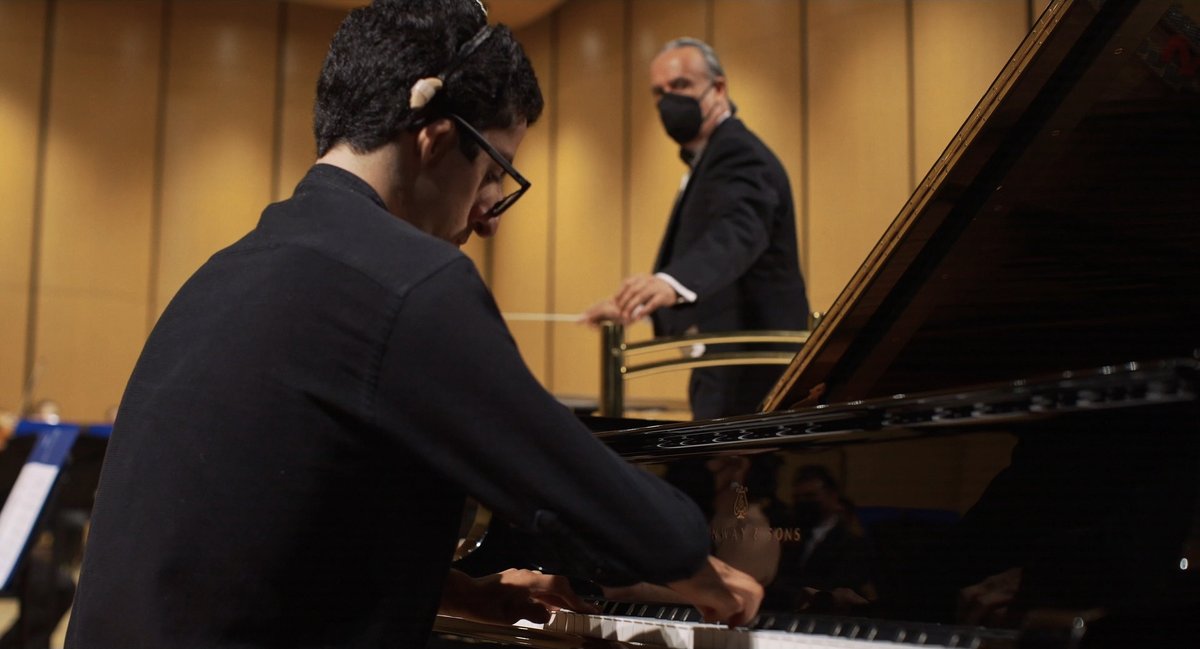 CinetecaMexico's tweet image. #EnCartelera 🎬
CONCIERTO PARA OTRAS MANOS (Ernesto González Díaz, 2024), sigue el camino musical de David, un joven con Síndrome Miller, y su padre. Juntos demostrarán que la limitante es oportunidad. 🎵🎹
Conoce la historia en Cineteca de las Artes 🟣🎟️. 👇…
