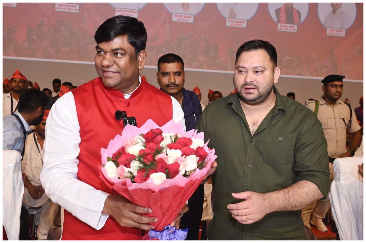 Tejashwi Yadav (@yadavtejashwi) on Twitter photo рд╡рд░реНрдЪрд╕реНрд╡рд╡рд╛рджреА рд╕рд╛рдордВрддреА рд╕реЛрдЪ рдХреЛ рдЪреБрдиреМрддреА рджреЗрдиреЗ рд╡рд╛рд▓реА рдирд╛рд░реА рдЕрд╕реНрдорд┐рддрд╛ рд╡ рд╕рдВрдШрд░реНрд╖ рдХреА рдорд╣рд╛рди рдкреНрд░рддреАрдХ, рд╕рд╛рдорд╛рдЬрд┐рдХ рдиреНрдпрд╛рдп рдХреА рдХреНрд░рд╛рдВрддрд┐рдХрд╛рд░реА рдирд╛рдпрд┐рдХрд╛, рд╢рд╛рд░реАрд░рд┐рдХ рдорд╛рдирд╕рд┐рдХ рдкреНрд░рддрд╛рдбрд╝рдирд╛, рдЕрд╕рдорд╛рдирддрд╛, рдЕрдиреНрдпрд╛рдп рд╡ рдкрд┐рддреГрд╕рддреНрддрд╛ рдХреЗ рд╡рд┐рд░реБрджреНрдз рдЕрдкрдирд╛ рдЬреАрд╡рди рдЭреЛрдВрдХрдиреЗ рд╡рд╛рд▓реА рд╢реЛрд╖рд┐рдд, рдкреАрдбрд╝рд┐рдд рдПрд╡рдВ рдЧрд░реАрдм рдорд╣рд┐рд▓рд╛рдУрдВ рдХреЗ рджрд┐рд▓реЛрдВ рдХреА рдорд╣рд╛рд░рд╛рдиреА рд╡реАрд░рд╛рдВрдЧрдирд╛ рд╕реНрд╡ре░ рдлреВрд▓рди рджреЗрд╡реА рд╡рд░реНрдЪрд╕реНрд╡рд╡рд╛рджреА рд╕рд╛рдордВрддреА рд╕реЛрдЪ рдХреЛ рдЪреБрдиреМрддреА рджреЗрдиреЗ рд╡рд╛рд▓реА рдирд╛рд░реА рдЕрд╕реНрдорд┐рддрд╛ рд╡ рд╕рдВрдШрд░реНрд╖ рдХреА рдорд╣рд╛рди рдкреНрд░рддреАрдХ, рд╕рд╛рдорд╛рдЬрд┐рдХ рдиреНрдпрд╛рдп рдХреА рдХреНрд░рд╛рдВрддрд┐рдХрд╛рд░реА рдирд╛рдпрд┐рдХрд╛, рд╢рд╛рд░реАрд░рд┐рдХ рдорд╛рдирд╕рд┐рдХ рдкреНрд░рддрд╛рдбрд╝рдирд╛, рдЕрд╕рдорд╛рдирддрд╛, рдЕрдиреНрдпрд╛рдп рд╡ рдкрд┐рддреГрд╕рддреНрддрд╛ рдХреЗ рд╡рд┐рд░реБрджреНрдз рдЕрдкрдирд╛ рдЬреАрд╡рди рдЭреЛрдВрдХрдиреЗ рд╡рд╛рд▓реА рд╢реЛрд╖рд┐рдд, рдкреАрдбрд╝рд┐рдд рдПрд╡рдВ рдЧрд░реАрдм рдорд╣рд┐рд▓рд╛рдУрдВ рдХреЗ рджрд┐рд▓реЛрдВ рдХреА рдорд╣рд╛рд░рд╛рдиреА рд╡реАрд░рд╛рдВрдЧрдирд╛ рд╕реНрд╡ре░ рдлреВрд▓рди рджреЗрд╡реА