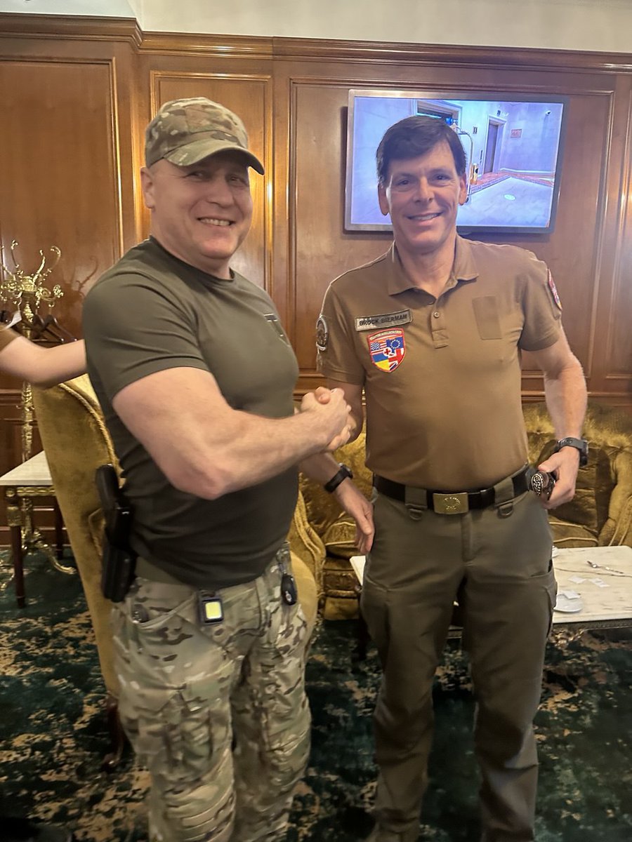 🔥Brief and meaningful meeting of Brock D. Bierman with Major General and Commander of the Territorial Defense Forces Ihor Plakhuta. Aligned our efforts — support for TDF continues. Thank you for your military service!