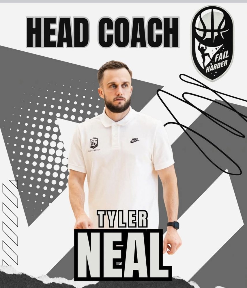 myleshol's tweet image. Huge show this Saturday! @DaveBowen7 & Caleb Hattery in studio w/ Kelsey Bimer. Phone interviews include Tyler Neal, @falkecaden , Ryan McGue, @crimreaper500 , @CesefskeSports plus Pizza Giveaways!