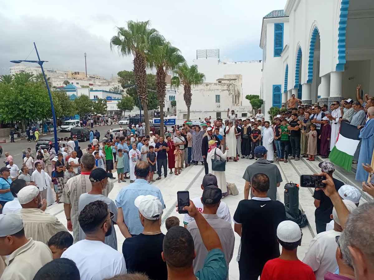h_bennajeh's tweet image. 🔴 الشعب المغربي ينتفض اليوم بالخروج في عشرات الوقفات بعشرات المدن بمختلف مناطق وجهات المغرب، مباشرة بعد صلاة الجمعة، في إطار إسناده اليومي لغزة وتنديده بحرب الإبادة والتجويع
