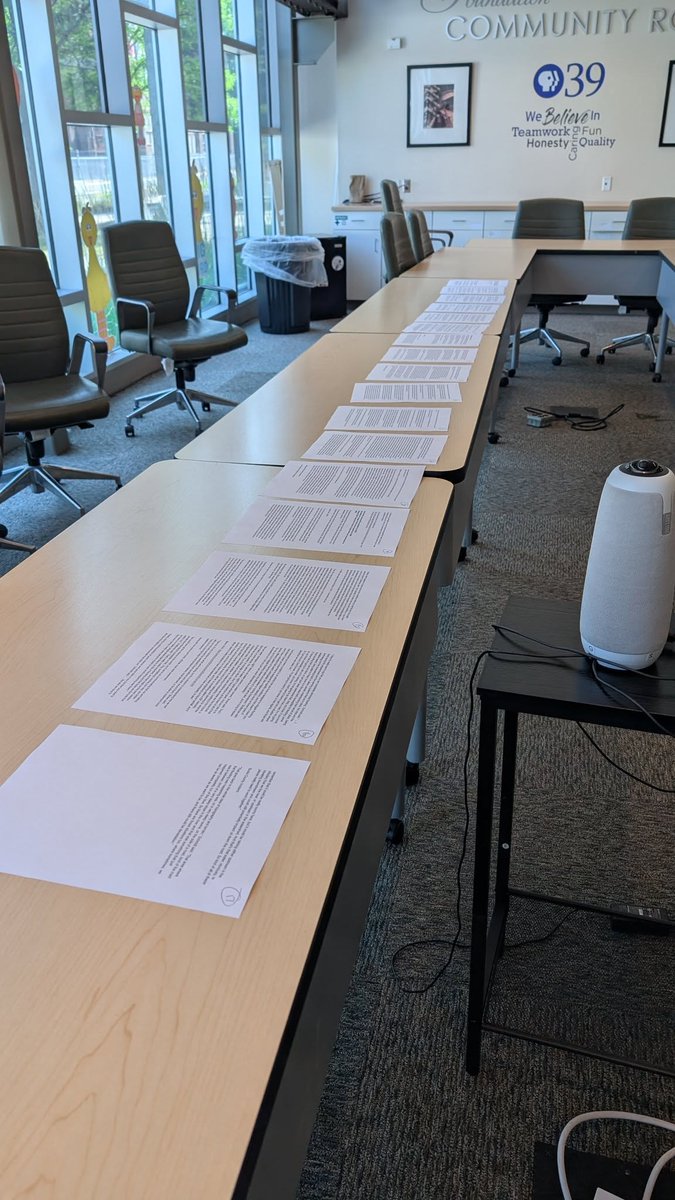 Stephanie Sigafoos (@ssigafoos) on Twitter photo Journalism in a photo.
<a href="/MollyBilinski/">Molly Bilinski, artisanal sentence crafter</a> and I doing some old-school editing on a story we're working on together 😅 Journalism in a photo.
<a href="/MollyBilinski/">Molly Bilinski, artisanal sentence crafter</a> and I doing some old-school editing on a story we're working on together 😅