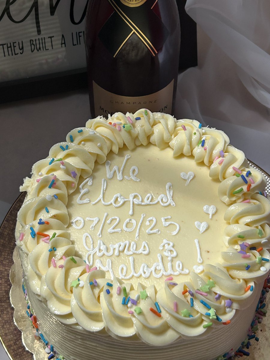 Melodie Griffith tweet media