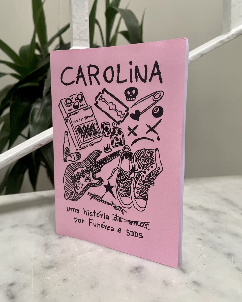 funereax's tweet image. surpresaaaaaa 🎉 os 50 primeiros a entrarem no Bar Alto amanhã vão ganhar uma fanzine especial de Carolina 🖤
A fanzine é 100% ilustrada pelo mestre @/sdds.jpeg (no gram) que também fez ilustrações pro nosso lyric vídeo, portanto CHEGUEM CEDO!
#funerea #carolinavoltapramim