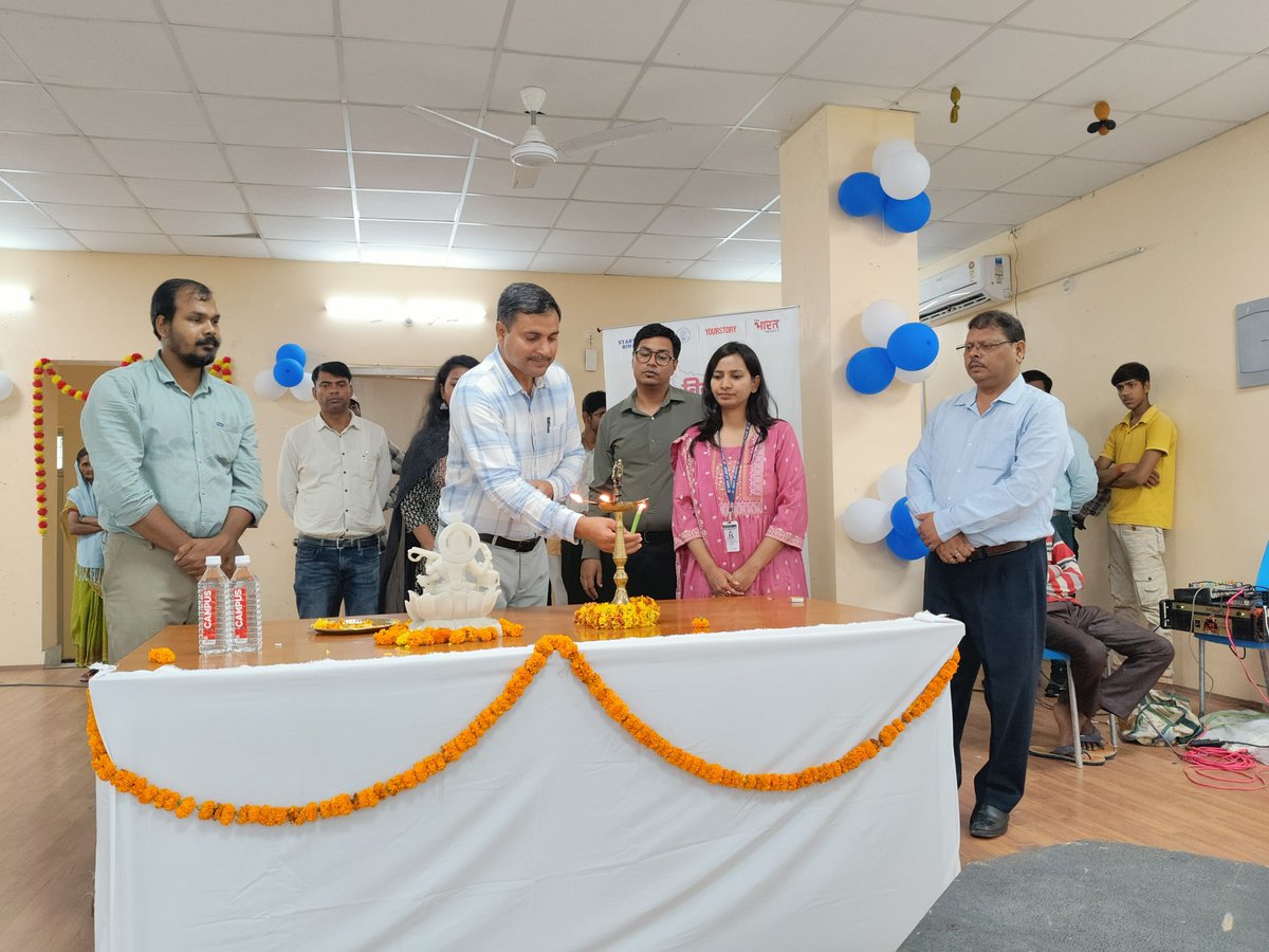 startup_bihar's tweet image. 🚀 Bihar Idea Festival 2025 | Event | Kaimur District
Today’s Bihar Idea Festival 2025 event in Kaimur witnessed incredible energy and enthusiasm among aspiring youth!
The event spotlighted innovation, startup journeys, mentorship, and seed funding opportunities.
🌟 Brimming…
