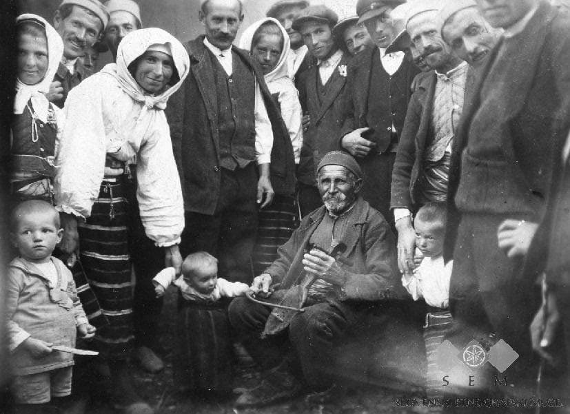 MilanSremac's tweet image. ~Фотографија:
"Видовдан"
- 1925. година, Србија.
Етнографски музеј Београд.