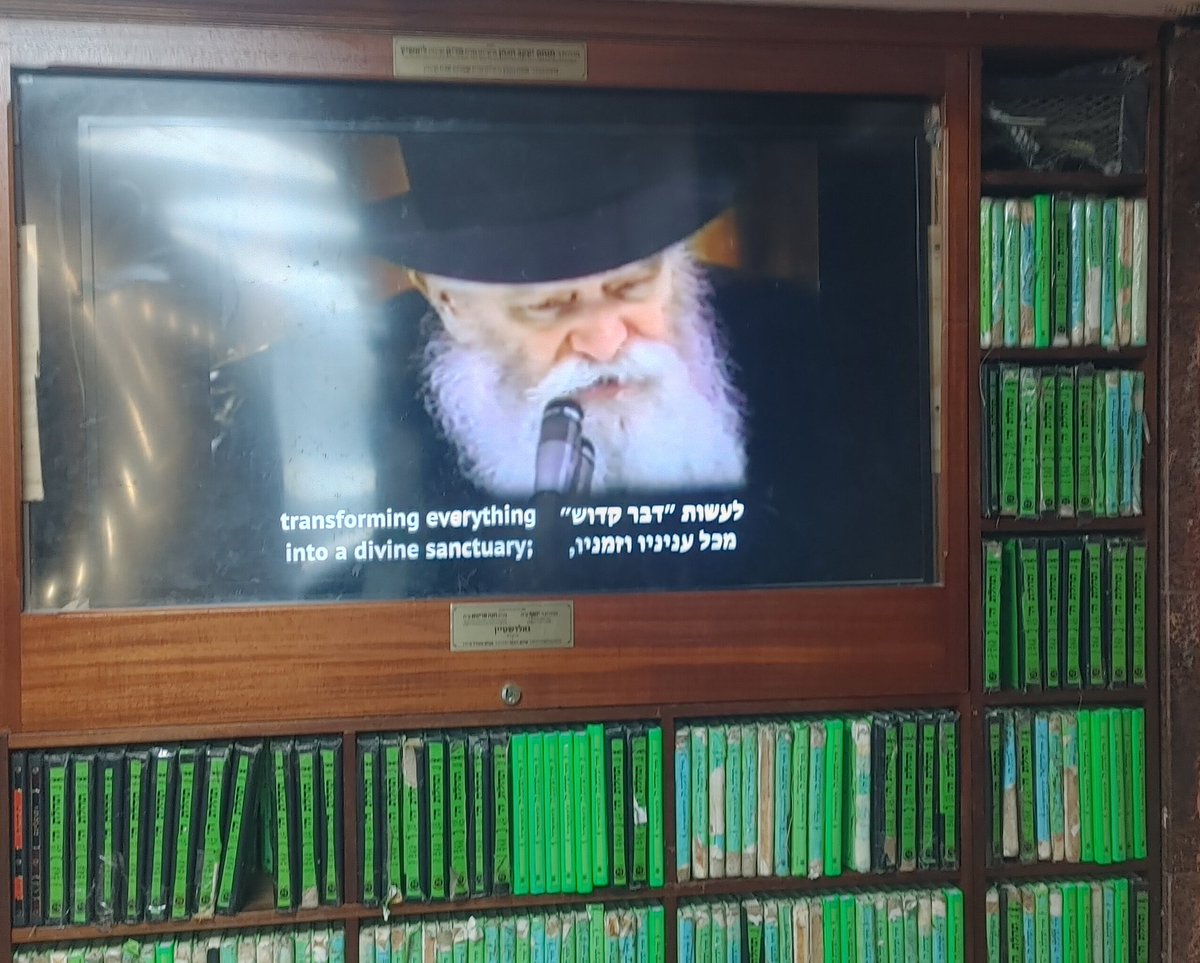 TankToronto's tweet image. Even in just a few short hours, the visit to New York was very inspirational, and left a deep impression. At the Rebbe’s Ohel, a strong sense of clarity and connection. Prayers for family, friends, and the entire community—for strength, health, guidance, and revealed blessings in…