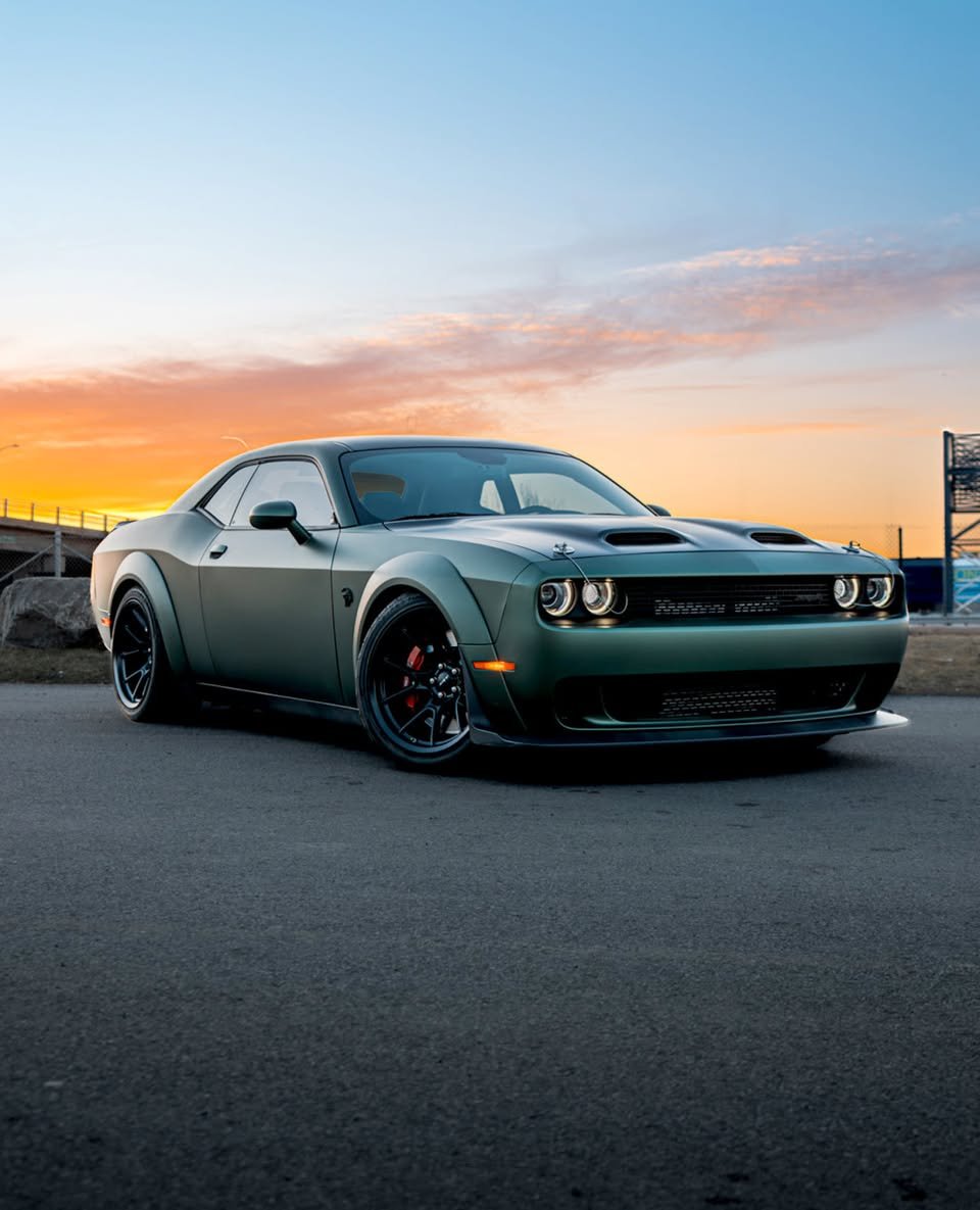EarnhardtDodge's tweet image. Hard to look away when it’s this clean. 👀
📸: @shotbymano
#DodgeChallenger #MoparNation