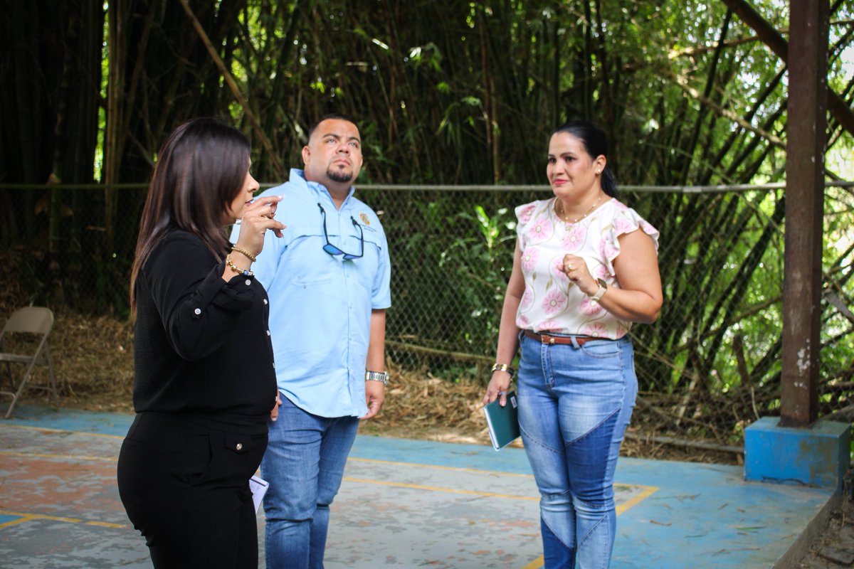 También visitamos la Escuela Francisco Serrano en el Barrio Pesas de Ciales, junto al representante Joe "Joito" Colón, quien ha adoptado el plantel y estará trabajando en su preparación para el regreso a clases. ✏️✅

Gracias, Joito, por decir presente y comprometerte con nuestra