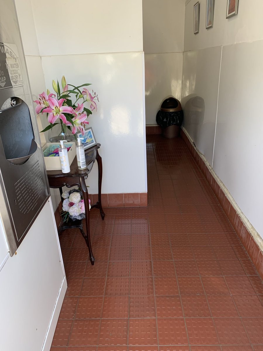 PatWilliams18's tweet image. Surely the best public toilets in Cornwall. If there was a contest, they’d win hands down #Cornwall #PolkerrisBeach #toilets @BBCCornwall
