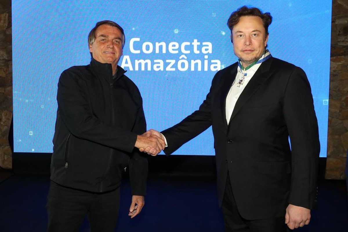 laurojardim's tweet image. Cobiçado por Trump, mineral crítico já foi oferecido por Bolsonaro a... Elon Musk dlvr.it/TM6Y8v
