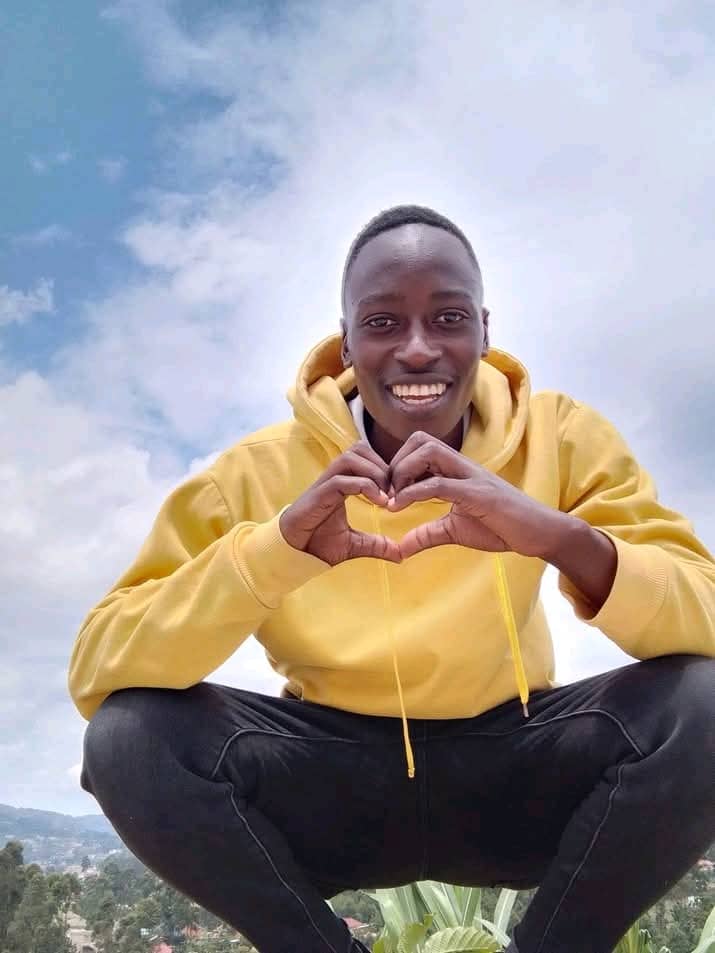 UUSOXofficial's tweet image. 🕊️💔
Yesterday we lost a young life at Kabale University to suicide😢
Another reminder that many students silently struggle. As Uganda University Students on X, we stand to advocate for mental health awareness, peer support & campus counselling.
He left behind a Death Note 💔
