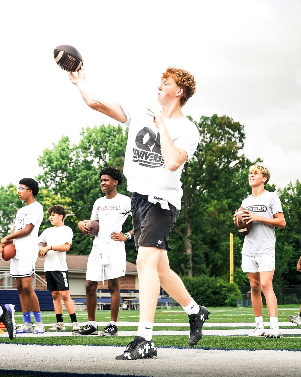NxtLevelAtx's tweet image. Sunday Group Training one hour earlier this week from 10AM-12PM at @FootballNaz. Flicks by @JakeMytys