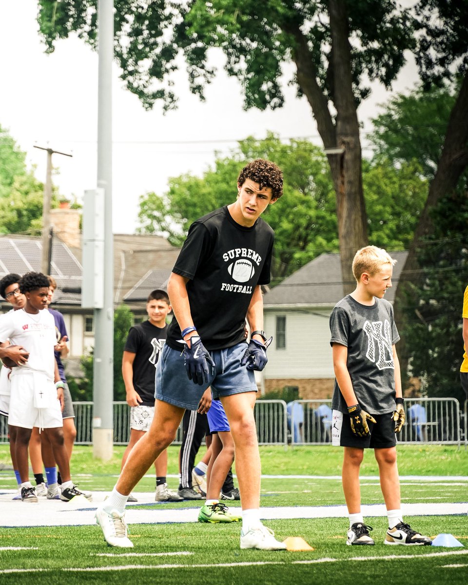 NxtLevelAtx's tweet image. Sunday Group Training one hour earlier this week from 10AM-12PM at @FootballNaz. Flicks by @JakeMytys