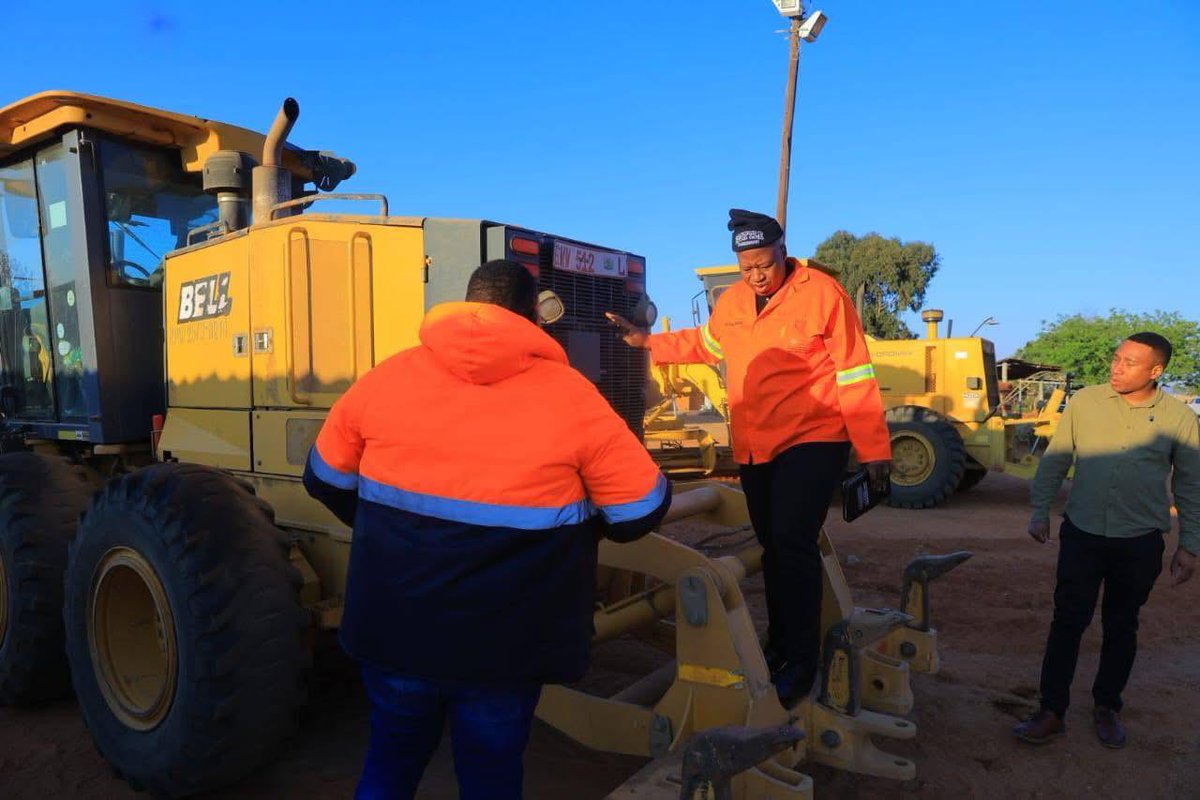 Sbuda_zazo's tweet image. Early mornings, active leadership. MEC #TonyRachoene visited the Mothapo Cost Centre today as part of his commitment to hands-on governance. Cost centres are the first line of service for communities, and he's making sure they deliver.
#OperationTsogaMoshomi @LDPWRI