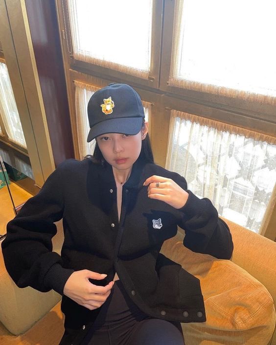 wtrstarlight's tweet image. They&apos;re 2 seconds away from texting you &quot;wyd&quot; in the middle of the night completely unironically