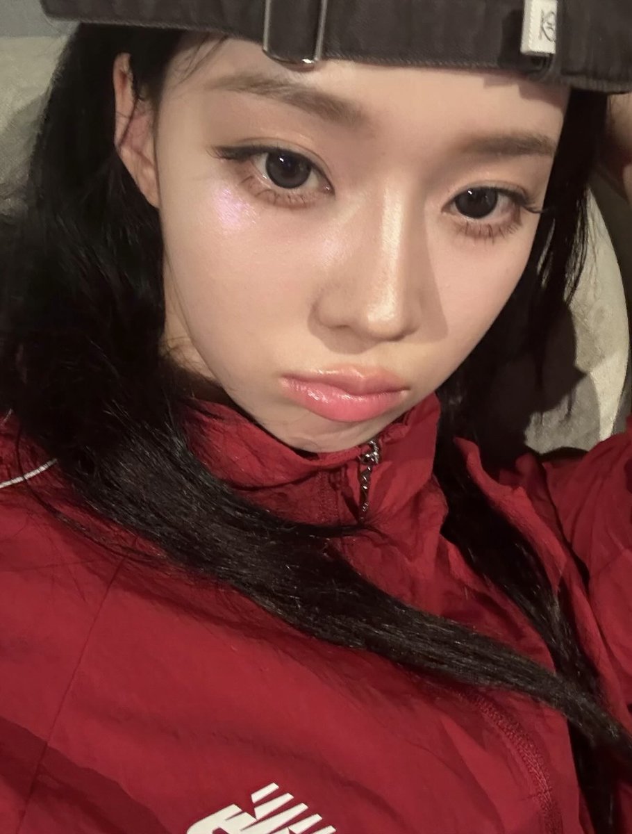 wtrstarlight's tweet image. They&apos;re 2 seconds away from texting you &quot;wyd&quot; in the middle of the night completely unironically