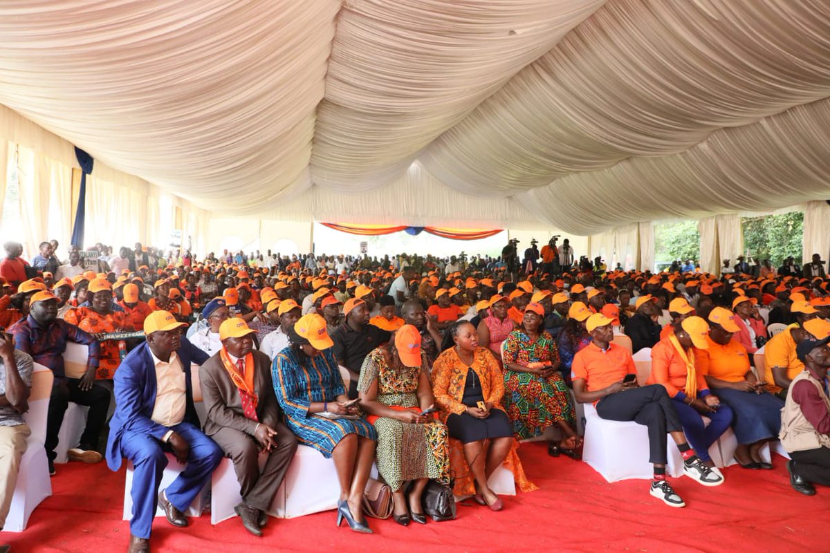 BarasaFernandes's tweet image. Privileged to welcome Baba Rt. Hon. @RailaOdinga to Kakamega for the launch of the ODM Party nationwide consultative forums, preceded by today's powerful engagement with our County Delegates at Golf Hotel. These conversations are key to gathering grassroots feedback,…