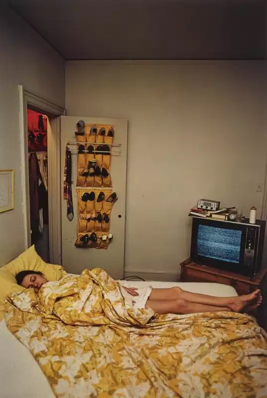 One of the greatest photographers to ever live. Beauty in the American mundane.