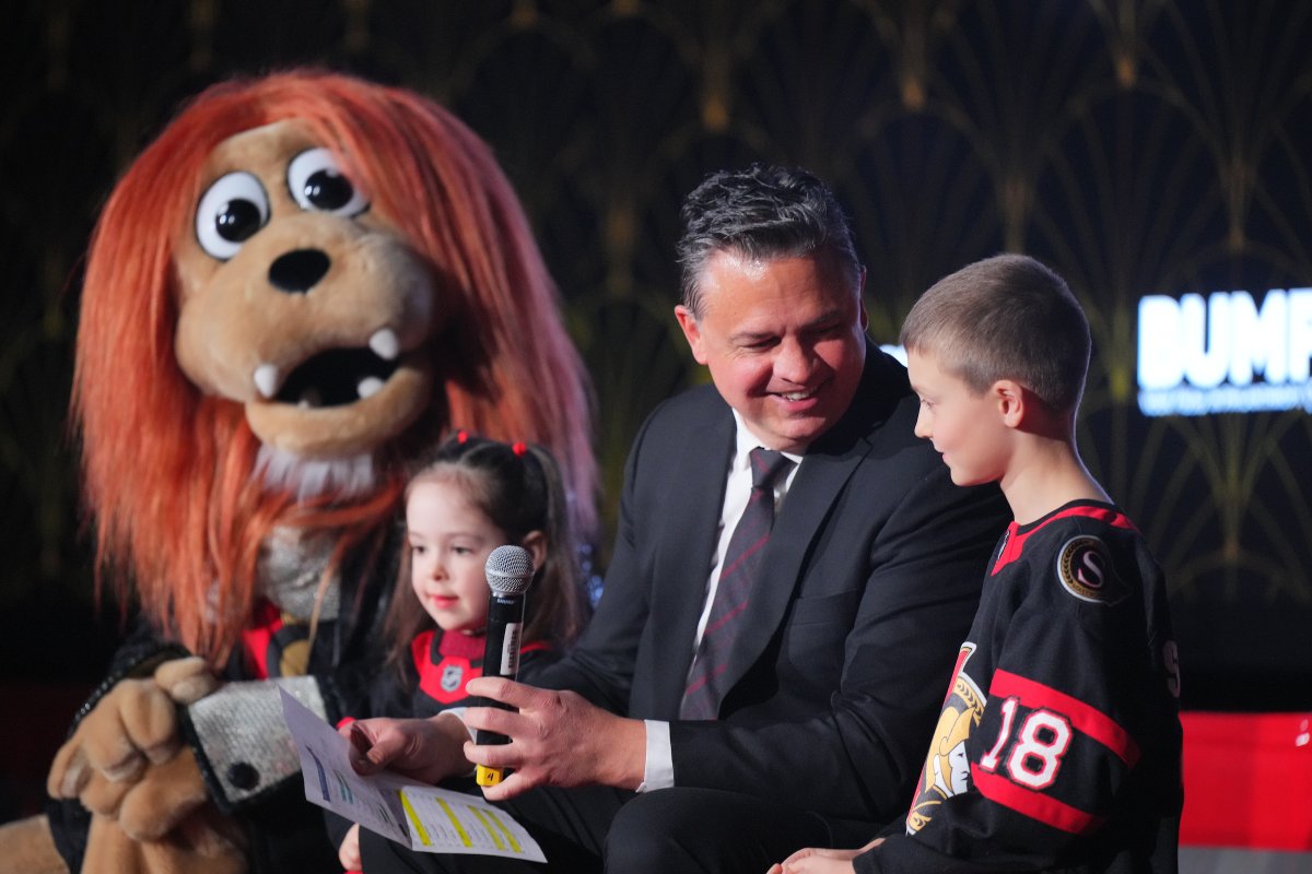 SenatorsFndn's tweet image. #FlashbackFriday to our Gala lineup squad! Coach Travis Green, Sparty & two amazing youth helped announce the starters and Brady Ketchup was definitely in the house. 🍅👀
Moments like this are what it’s all about. ❤️