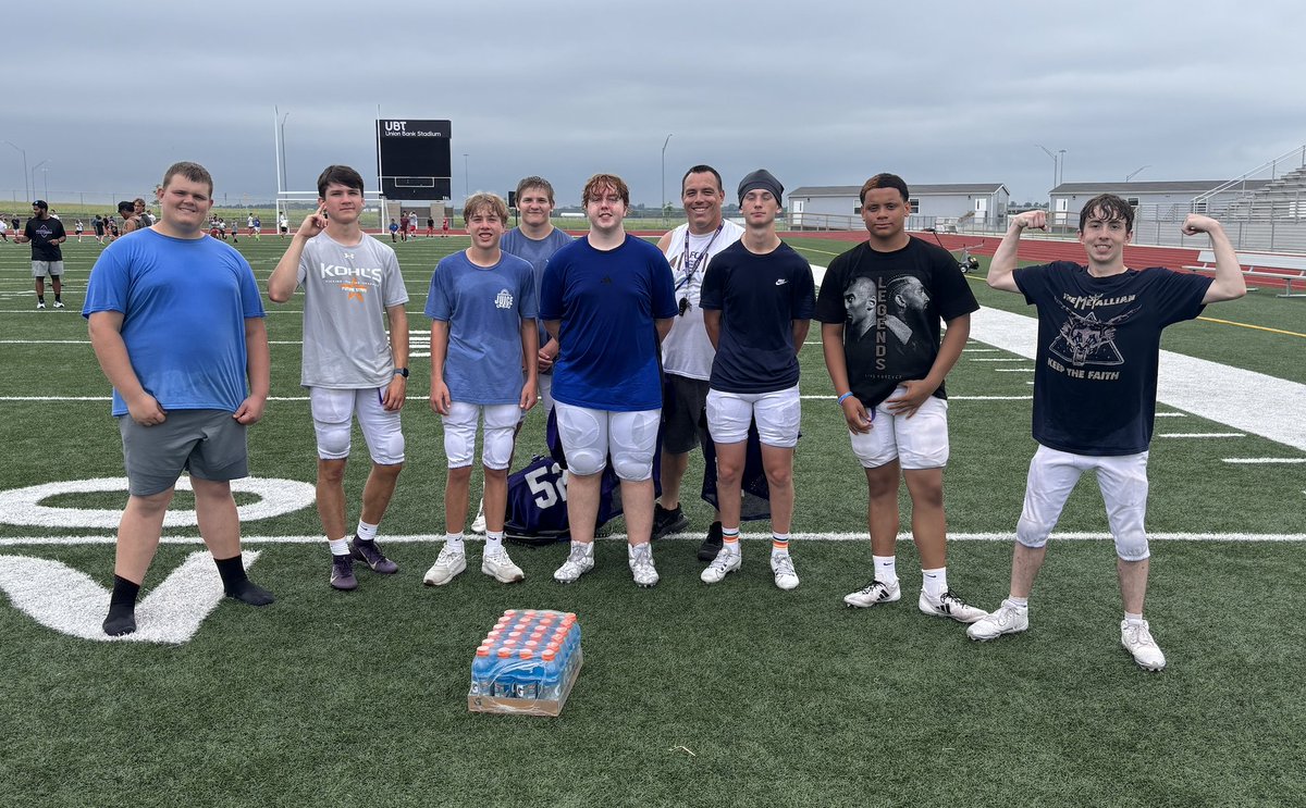 Team Standings after Week 7:
1st Place: Green Team 2079 pts
2nd Place: Black Team 1902 pts
3rd Place: White Team 1864 pts
4th Place: Red Team 1843 pts
5th Place: Yellow Team 1807 pts
6th Place: Blue Team 1712 pts
Blue with a big win yesterday at the weekly competition!