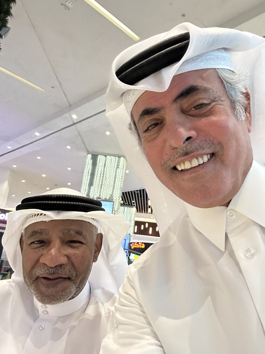 الصدفه جمعتني اليوم مع اخي وصديقي القديم جمعه ثاني الزراع الله يعطيه الصحه والعافيه ويطول في عمره