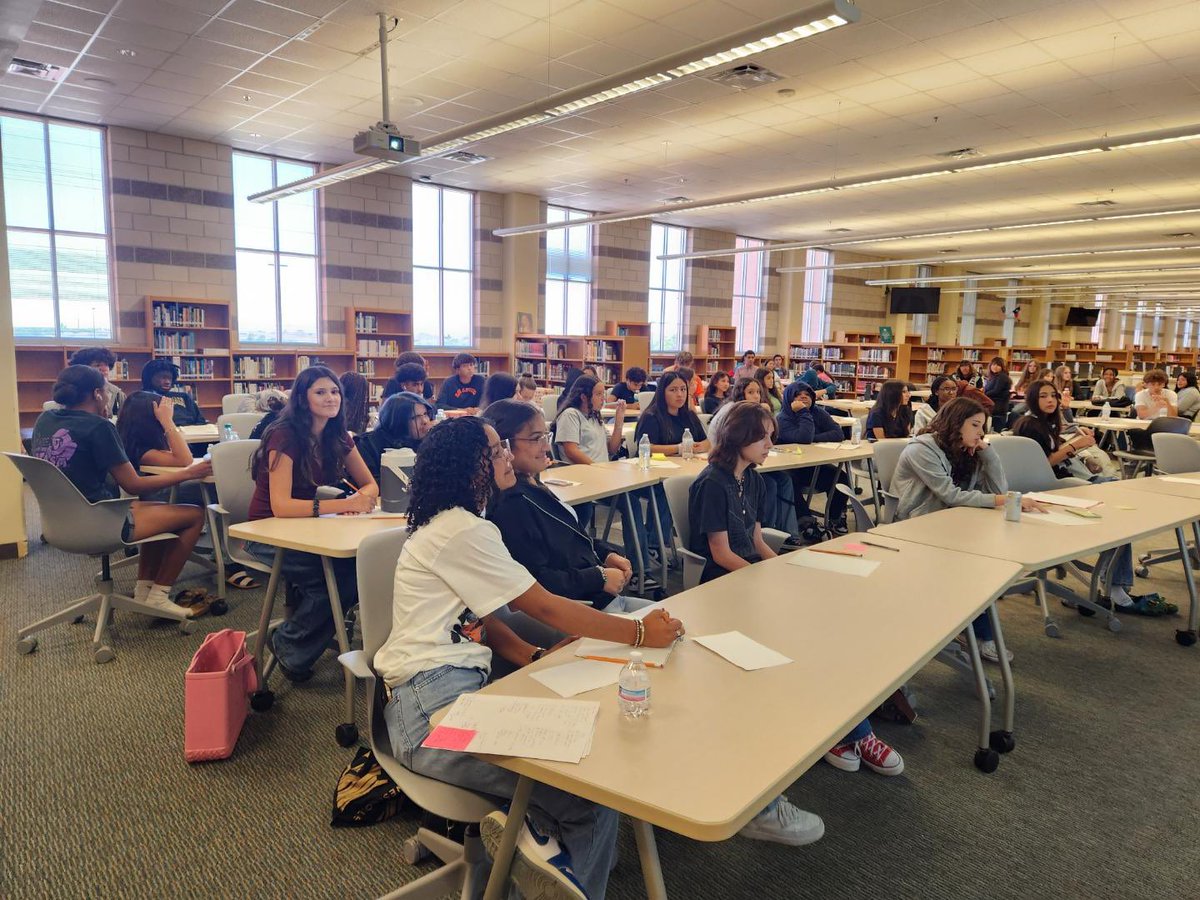 NISDBrennan's tweet image. Thank you to the AP Human Geography students and AP US History students who attended our Social Studies AP Boot Camp!!  And a special thank you to Mr. Guerra, Mrs.Katauskas, and Ms. Rodriguez for organizing and facilitating the successful event!! 🖤💛🩷