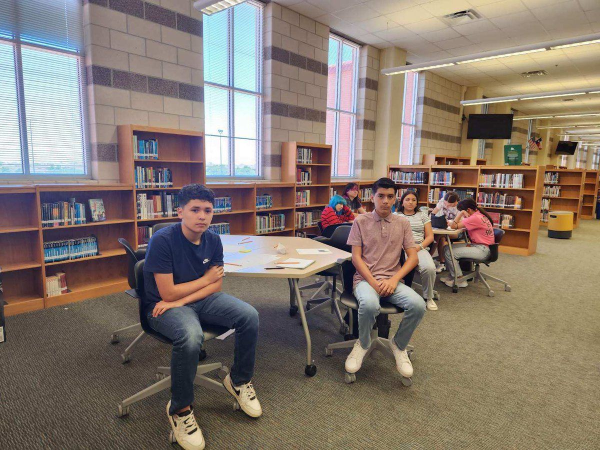 NISDBrennan's tweet image. Thank you to the AP Human Geography students and AP US History students who attended our Social Studies AP Boot Camp!!  And a special thank you to Mr. Guerra, Mrs.Katauskas, and Ms. Rodriguez for organizing and facilitating the successful event!! 🖤💛🩷