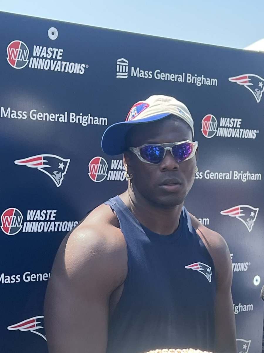 ChadGraff's tweet image. Keion White: “Leading with violence is my type of style.”