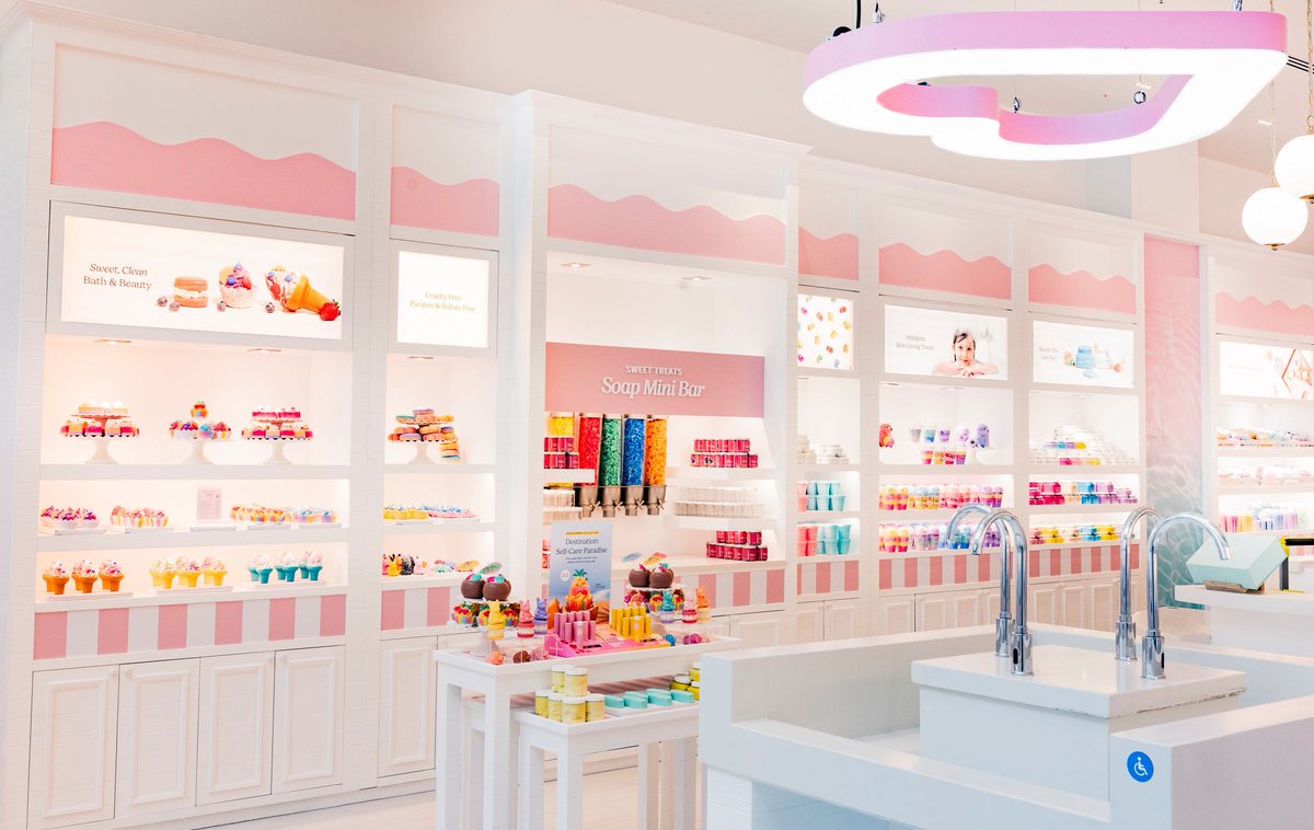 Attractions's tweet image. Nectar Life is opening today in the Downtown Disney District at Disneyland Resort, bringing a collection of handcrafted, scented bath and body products to the west end of the district. It is also the brand’s first location with a customization bar where visitors can create…
