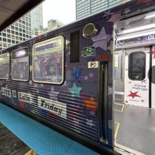 MyAngelLacy's tweet image. a whole olivia train omg, are you kidding??