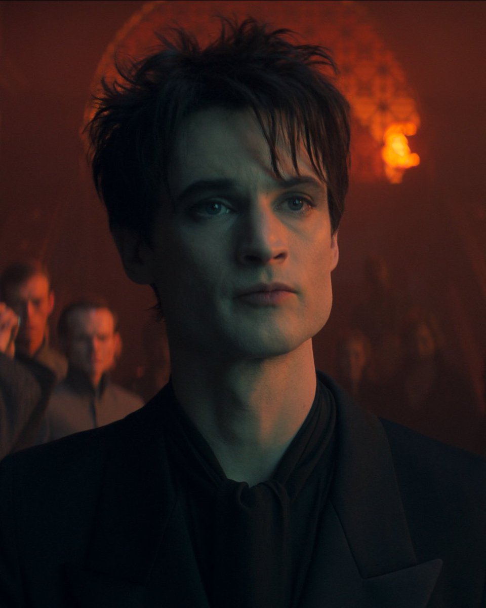 Tom Sturridge in THE SANDMAN, you are a Dream come true 🌙